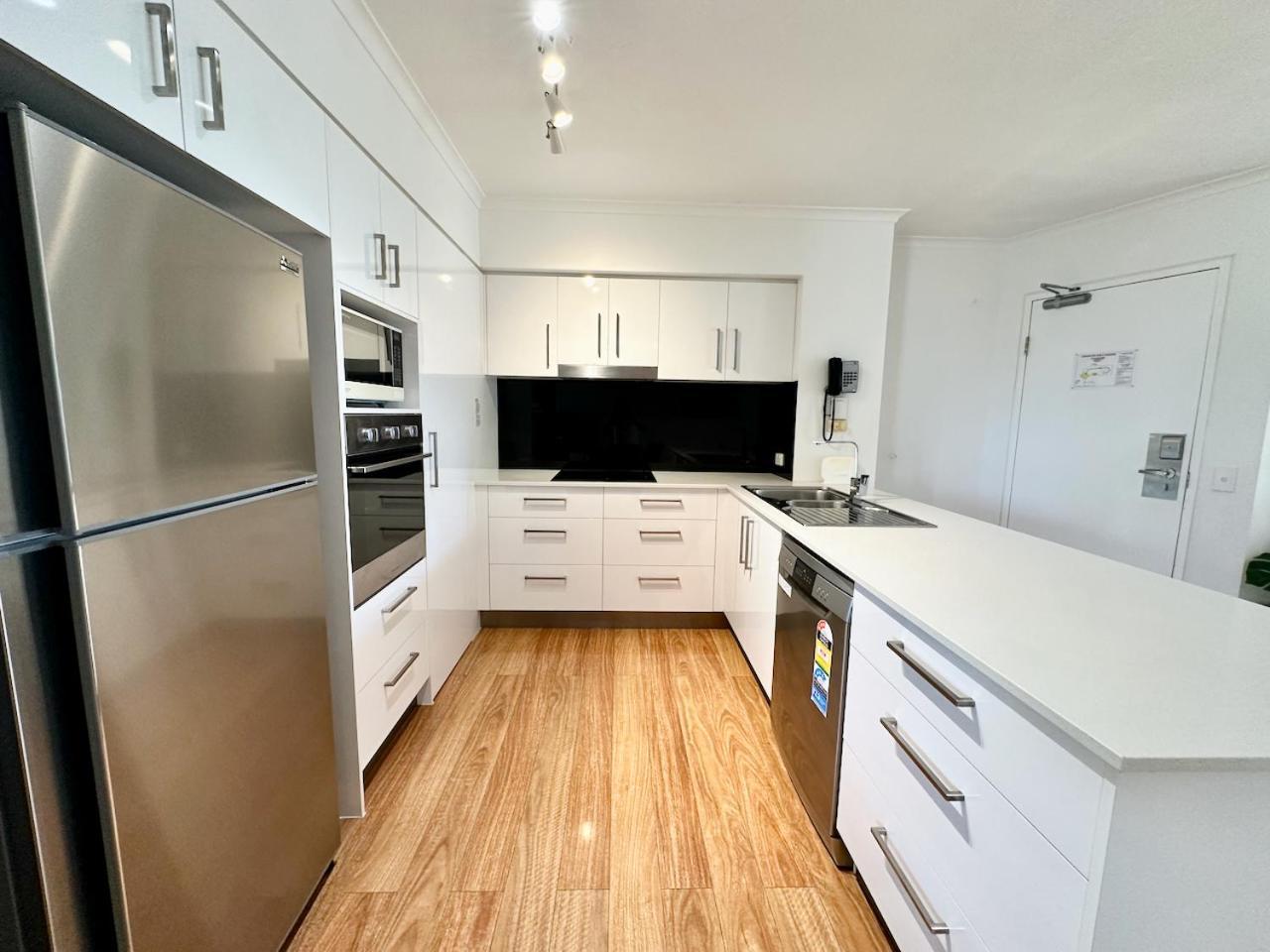 Diamond Broadbeach 115