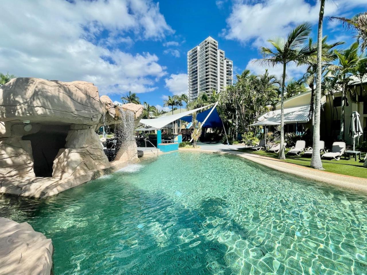 Diamond Broadbeach 115 *