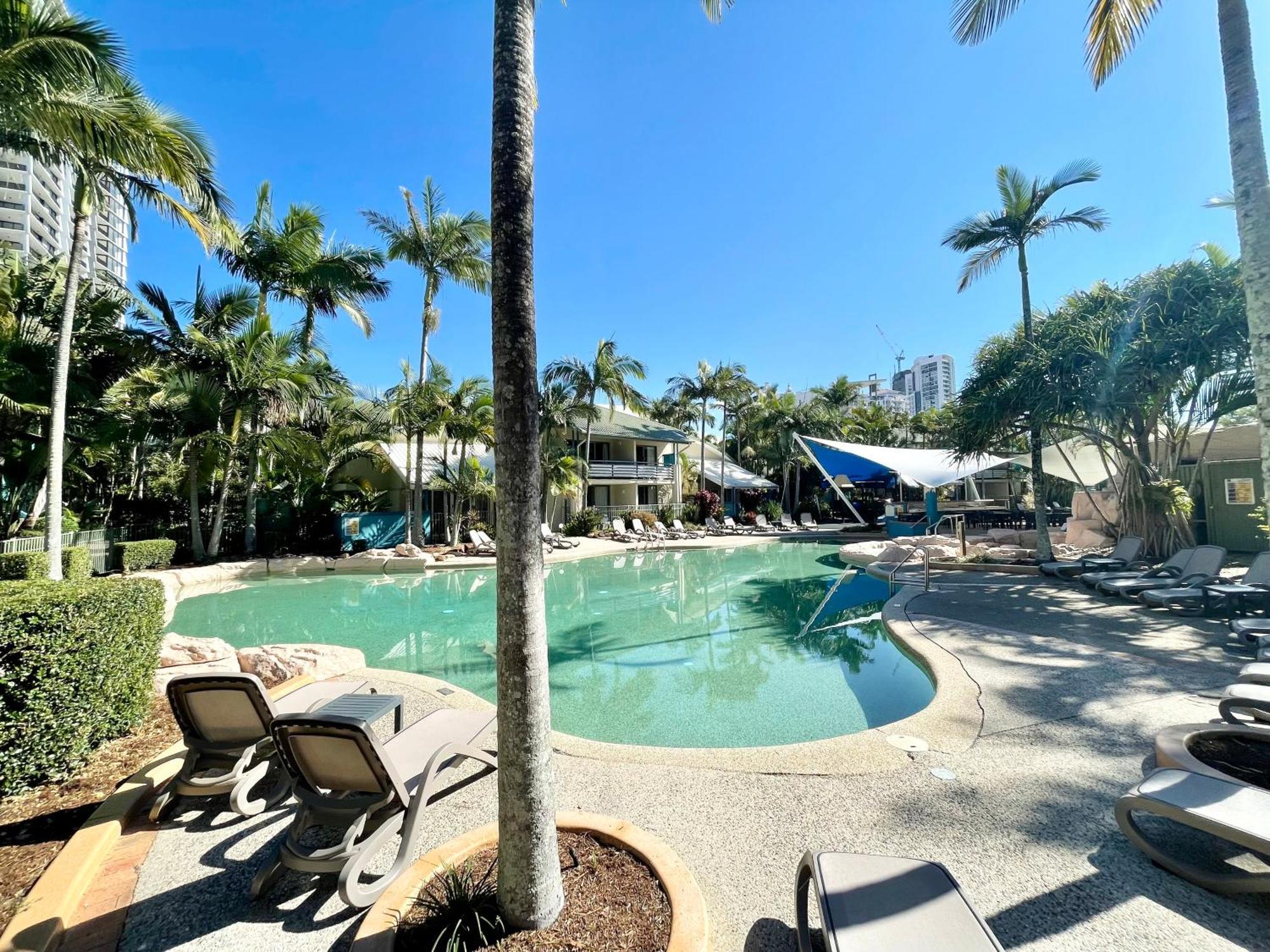 Diamond Broadbeach 115 Apartment